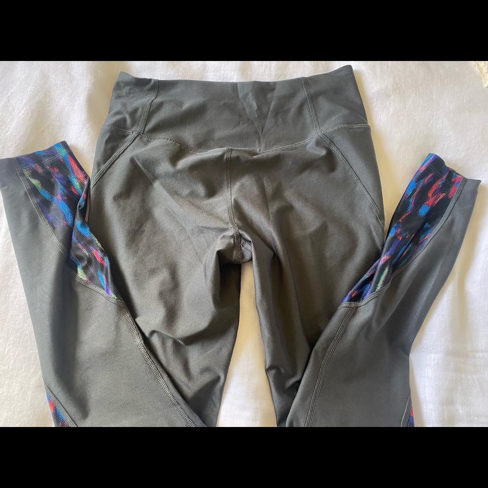 nike dri-fit leggings - size medium